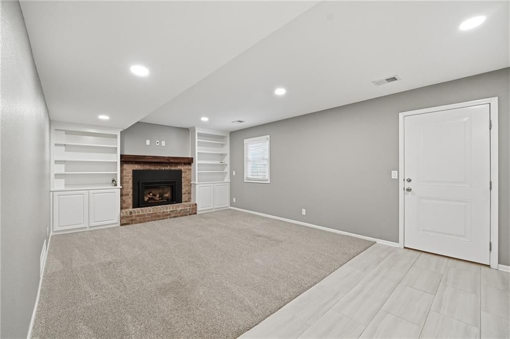 Photo 31 of 71 - 15762 Horton Street, Overland Park, KS 66223