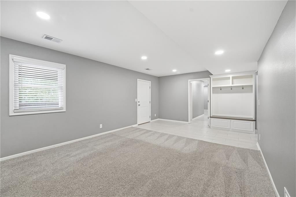 Photo 35 of 71 - 15762 Horton Street, Overland Park, KS 66223