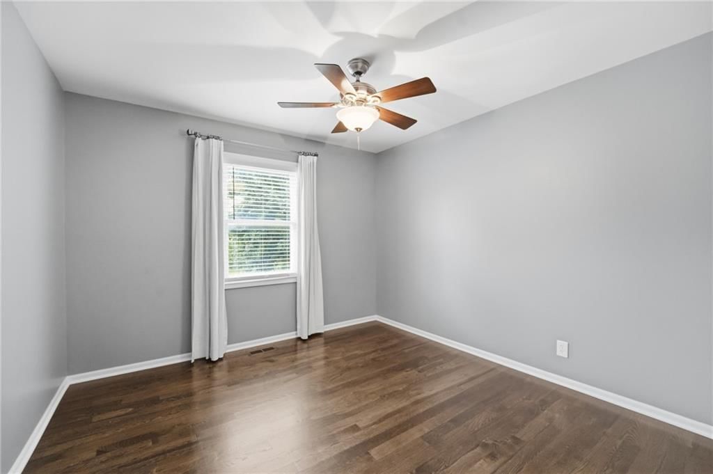 Photo 19 of 71 - 15762 Horton Street, Overland Park, KS 66223