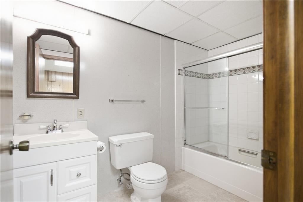 Photo 38 of 46 - 28140 Hospital Drive, Paola, KS 66071