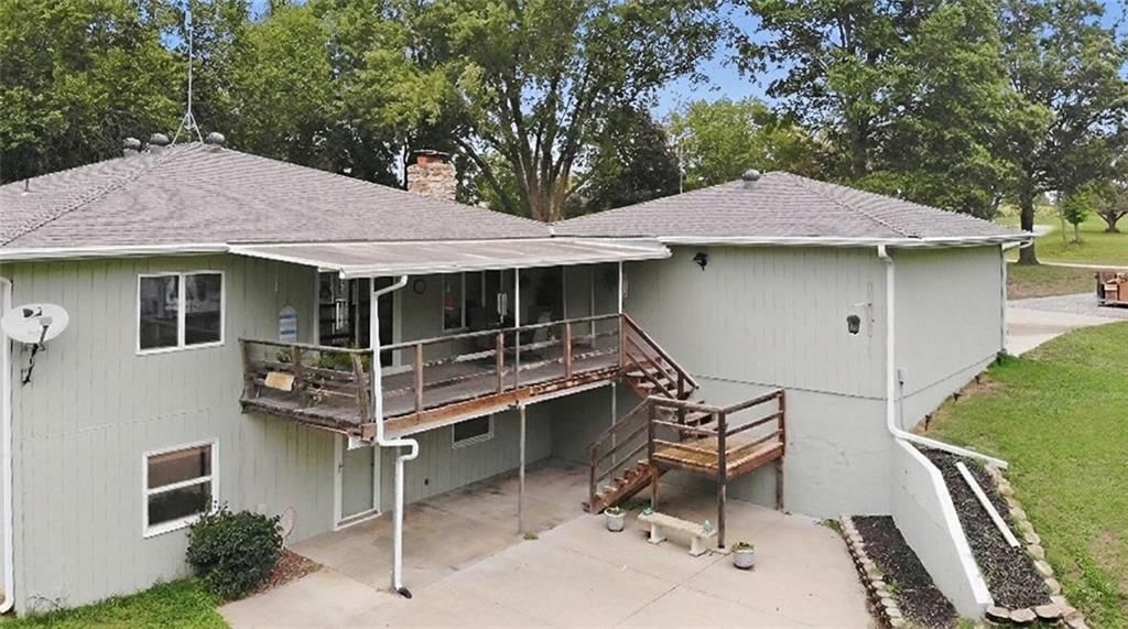 Photo 42 of 46 - 28140 Hospital Drive, Paola, KS 66071