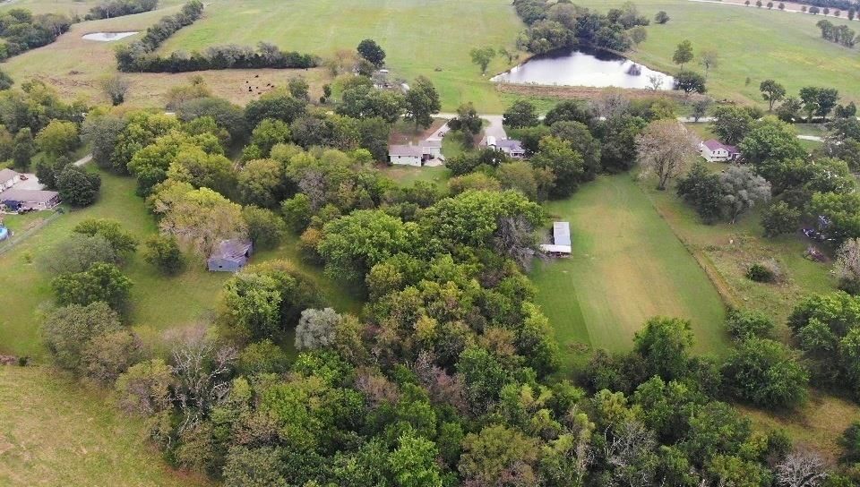 Photo 45 of 46 - 28140 Hospital Drive, Paola, KS 66071
