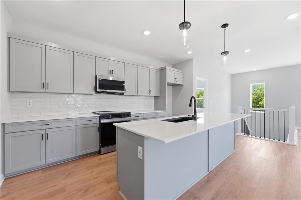 1600 SW 10th Terrace, Oak Grove, MO: listing photo 2