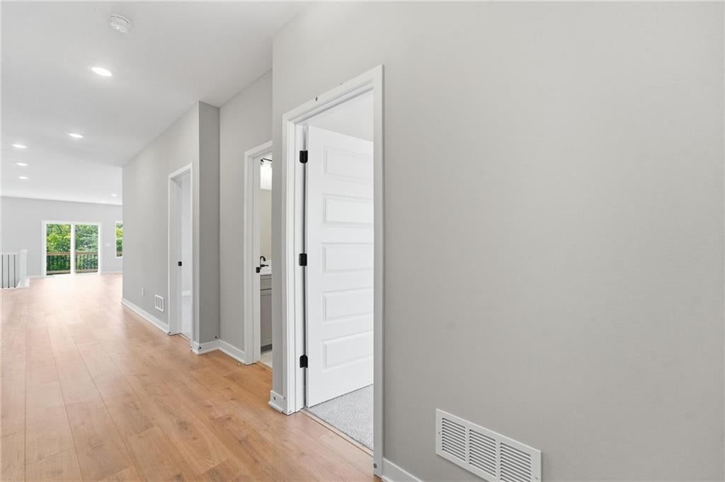 Photo 16 of 25 - 1600 SW 10th Terrace, Oak Grove, MO 64075