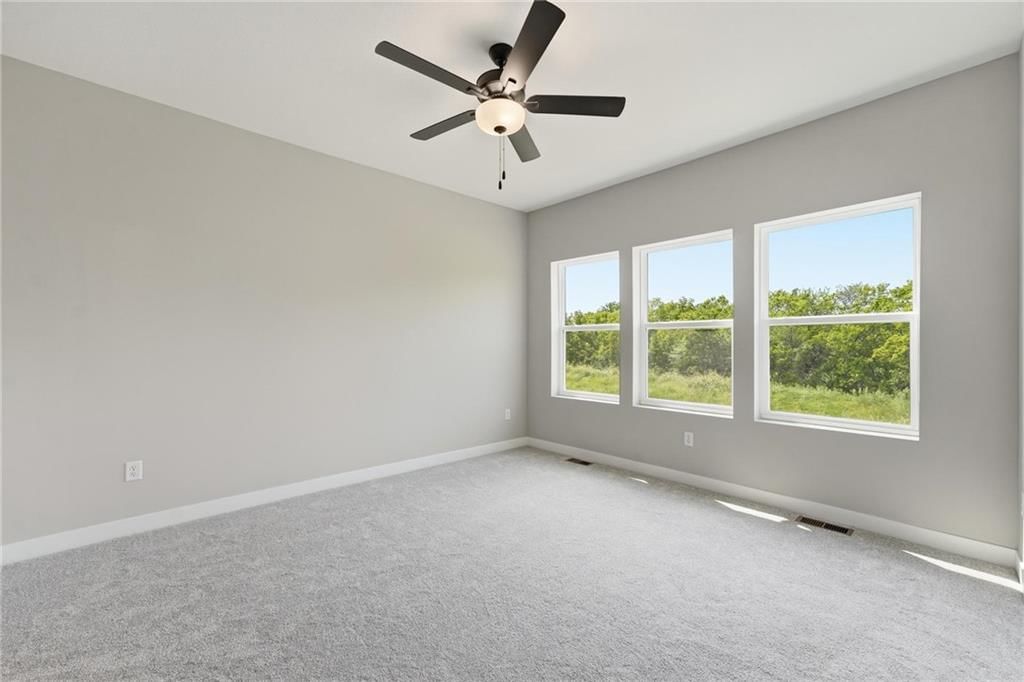Photo 19 of 25 - 1600 SW 10th Terrace, Oak Grove, MO 64075