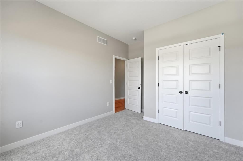 Photo 21 of 25 - 1600 SW 10th Terrace, Oak Grove, MO 64075