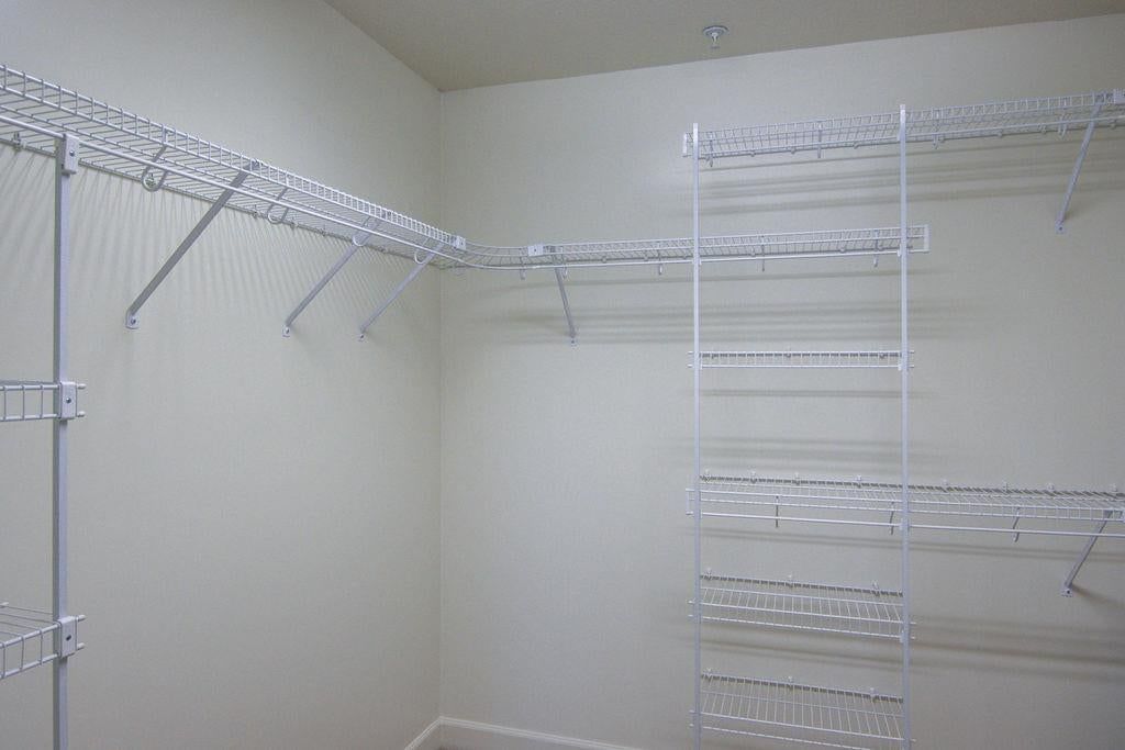 Photo 16 of 26 - 7101 Meadowsweet Lane, Shawnee, KS 66227