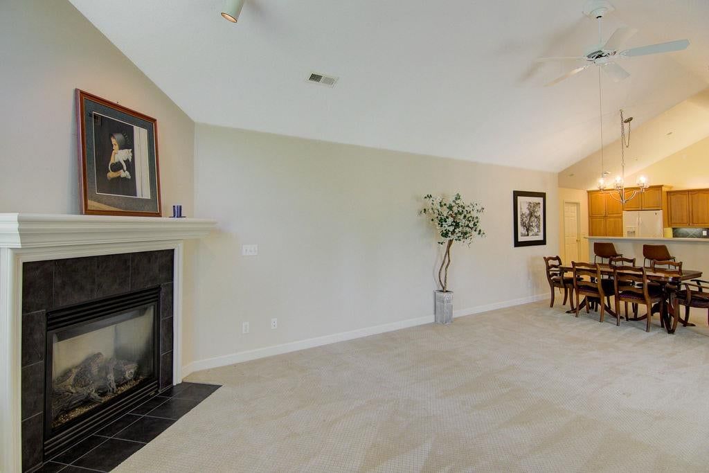 Photo 4 of 26 - 7101 Meadowsweet Lane, Shawnee, KS 66227