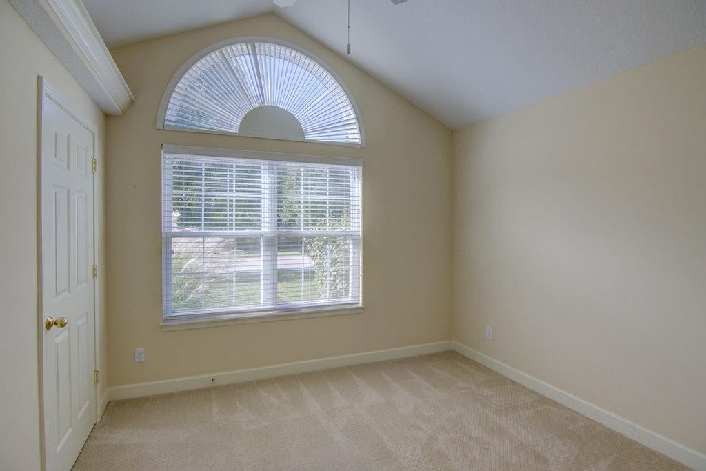 Photo 18 of 26 - 7101 Meadowsweet Lane, Shawnee, KS 66227