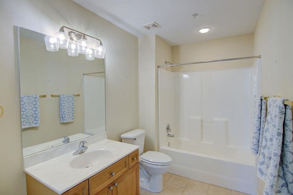 Photo 21 of 26 - 7101 Meadowsweet Lane, Shawnee, KS 66227