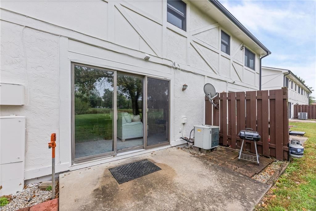 Photo 5 of 36, 1104 Jeff Circle, Paola, KS 66071