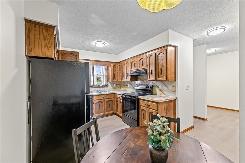Photo 10 of 36, 1104 Jeff Circle, Paola, KS 66071