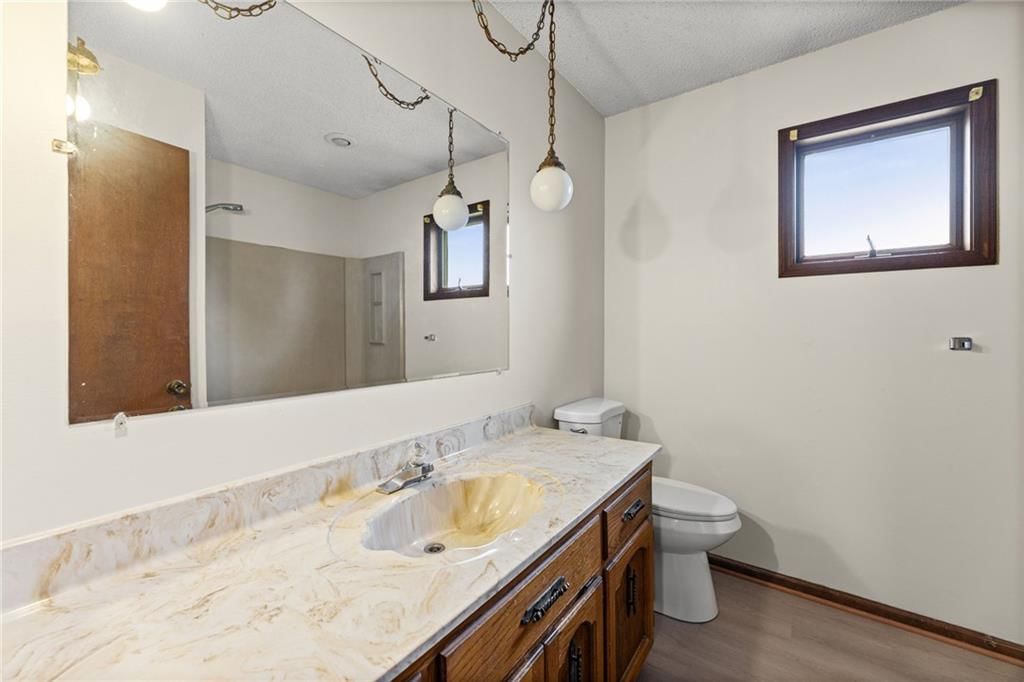 Photo 22 of 36 - 1104 Jeff Circle, Paola, KS 66071