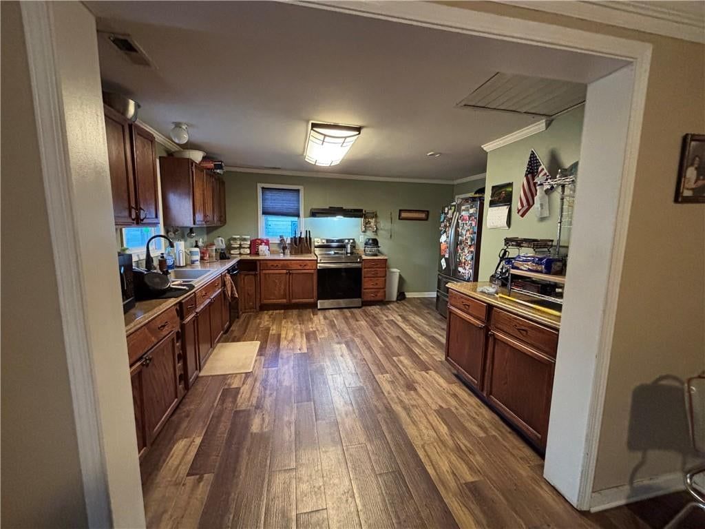 Photo 7 of 20 - 320 Martin Avenue, Osawatomie, KS 66064