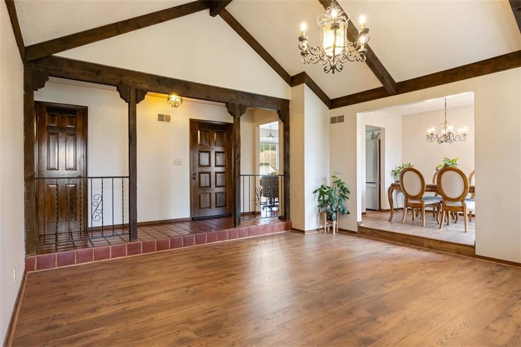 2840 S 54th Terrace, Kansas City, KS: listing photo 2