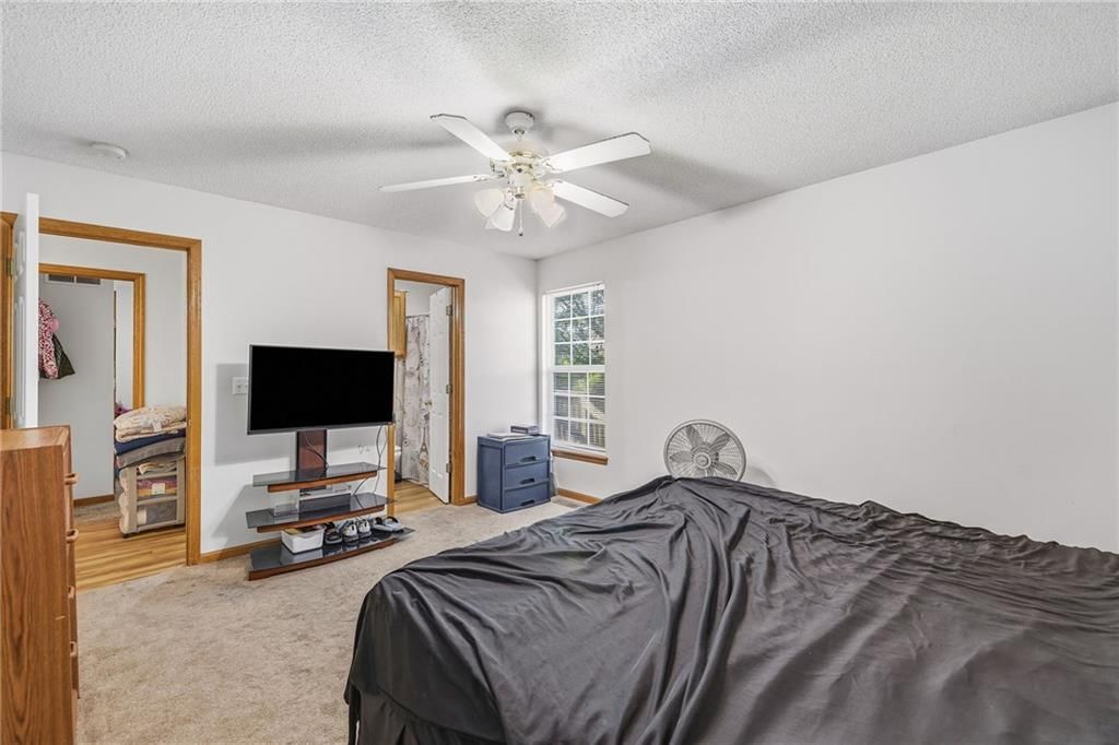 Photo 40 of 51 - 10504-06 Maple Avenue, Peculiar, MO 64078