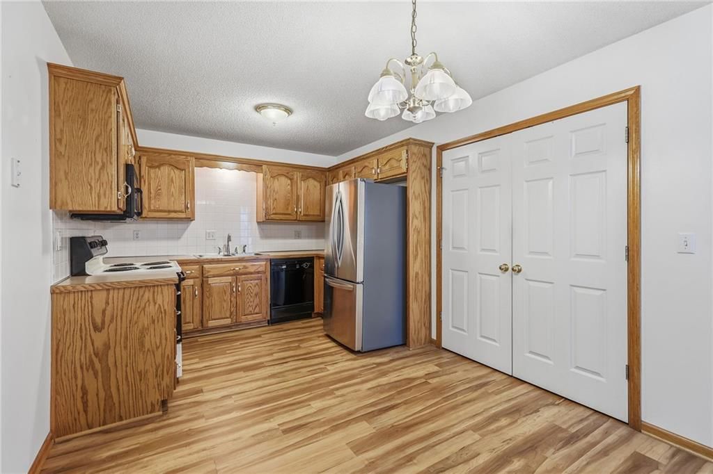 Photo 10 of 51 - 10504-06 Maple Avenue, Peculiar, MO 64078