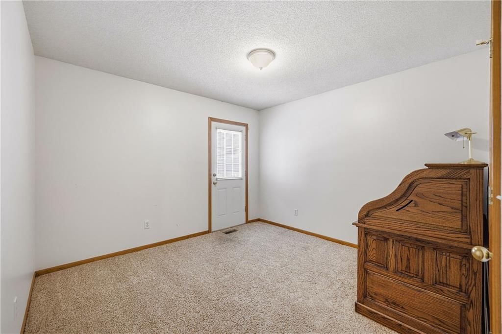 Photo 17 of 51 - 10504-06 Maple Avenue, Peculiar, MO 64078