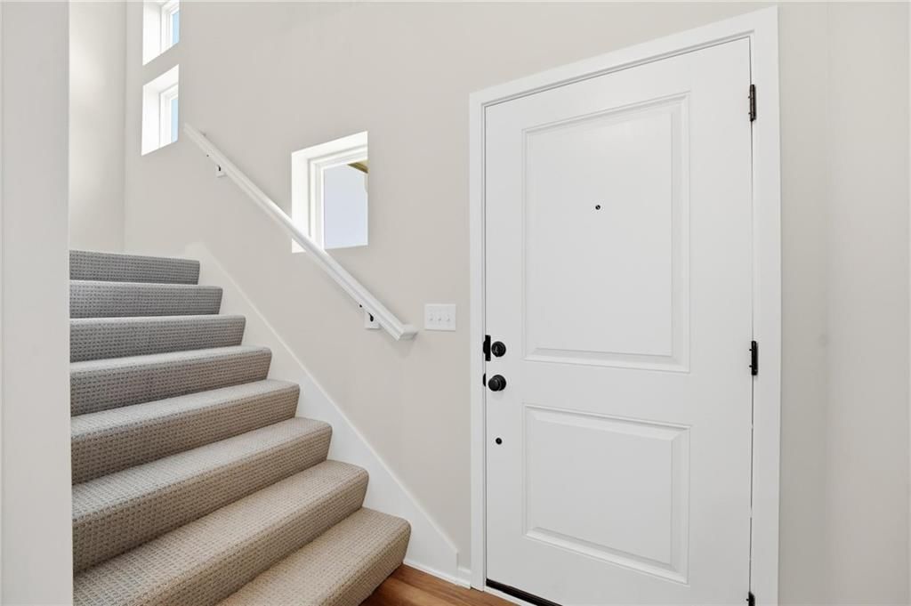 1601 SW 10th Terrace, Oak Grove, MO: listing photo 2