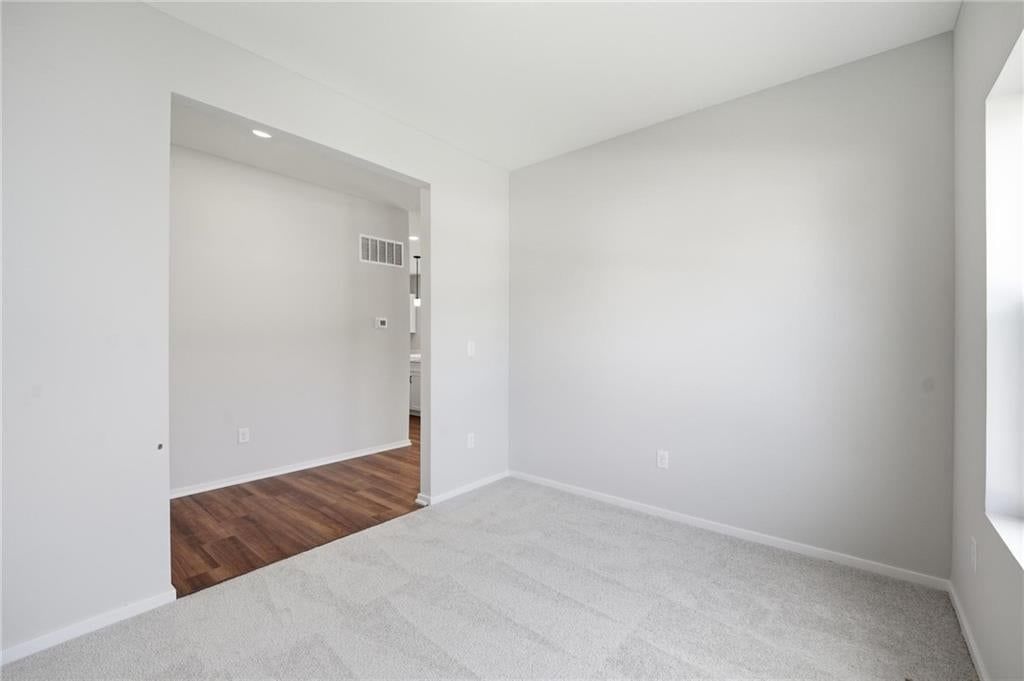 Carpet at 1601 SW 10th Terrace, Oak Grove, MO 64075
