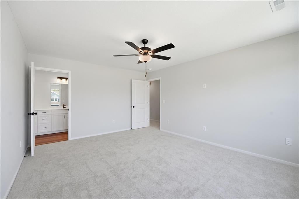 Photo 22 of 35 - 1601 SW 10th Terrace, Oak Grove, MO 64075