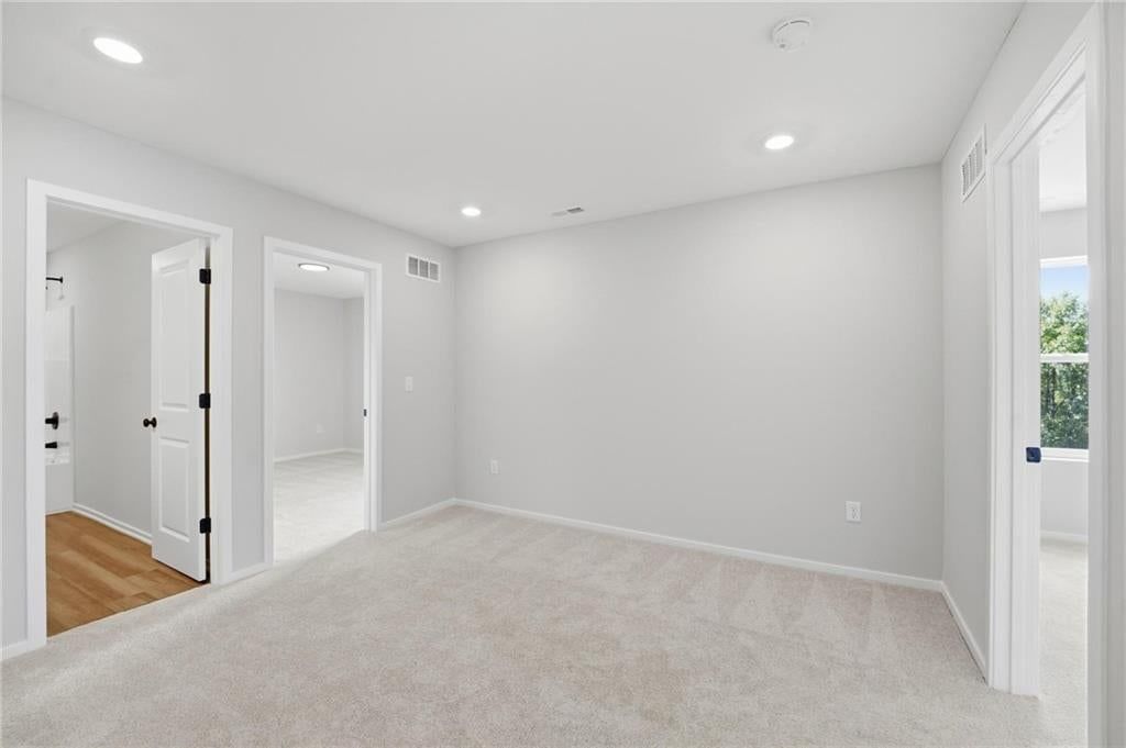 Photo 26 of 35 - 1601 SW 10th Terrace, Oak Grove, MO 64075