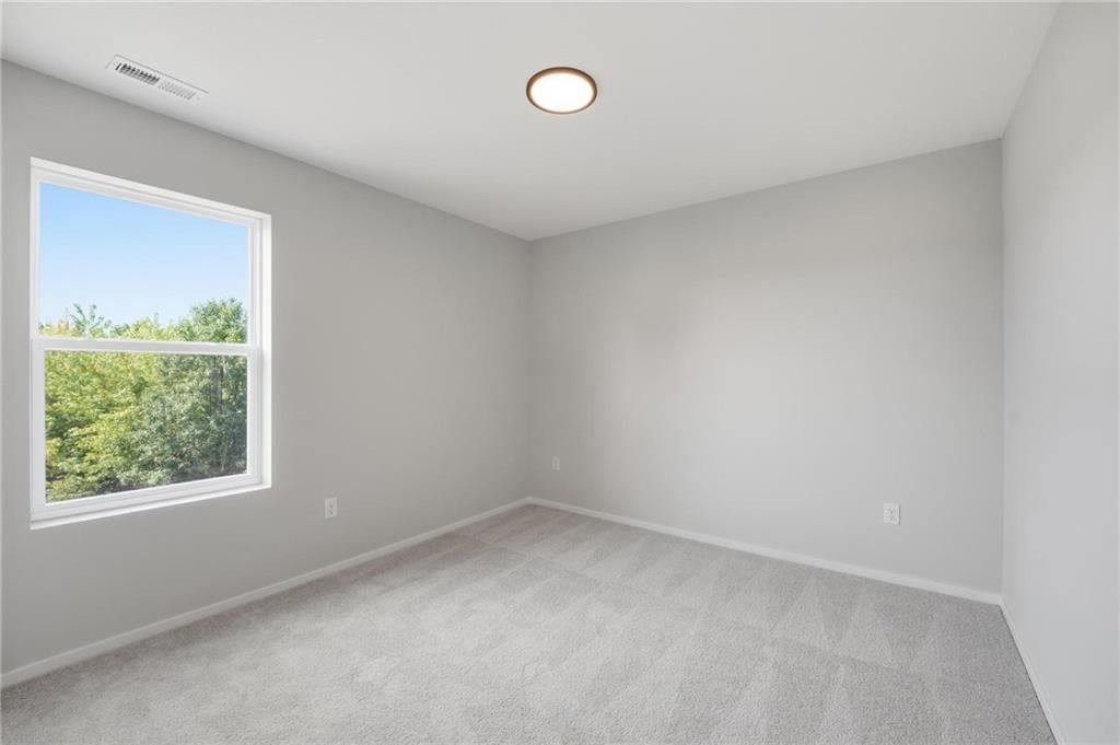Photo 34 of 35 - 1601 SW 10th Terrace, Oak Grove, MO 64075