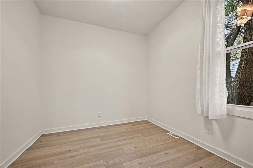 Photo 9 of 17 - 1511 N 28Th Street, Kansas City, KS 66102