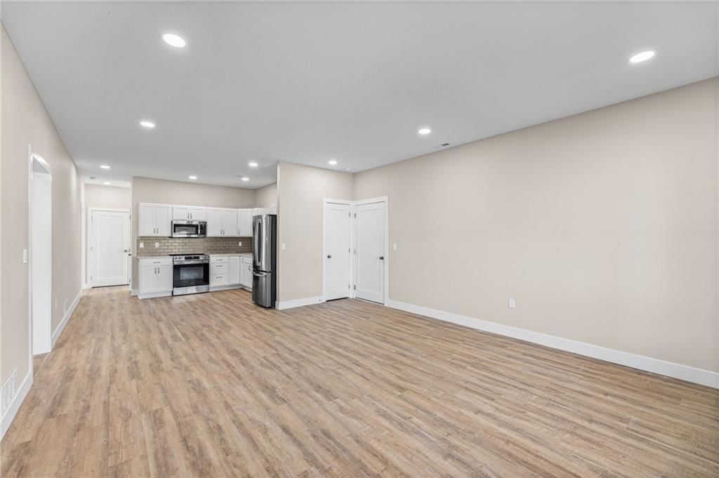 Photo 8 of 34 - 919 5th Street Terrace, Osawatomie, KS 66064
