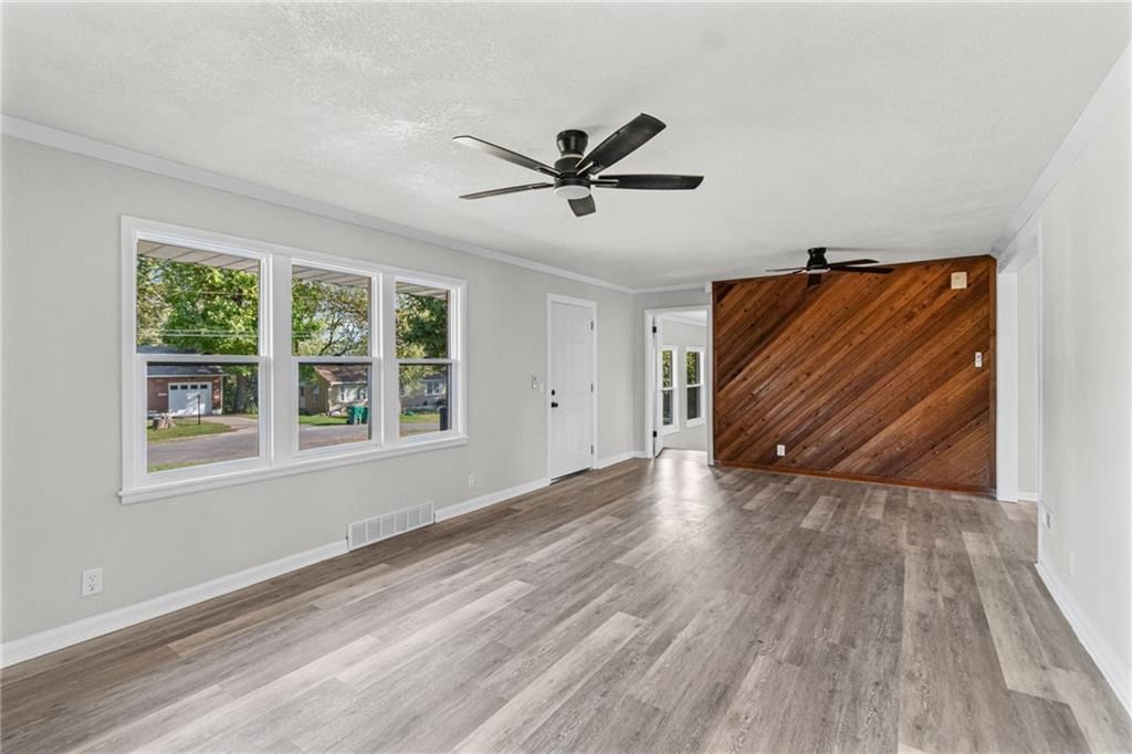 Accent wall at 4311 Yecker Avenue, Kansas City, KS 66104