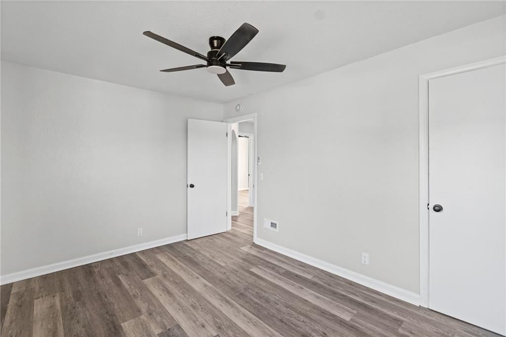 Photo 13 of 28 - 4311 Yecker Avenue, Kansas City, KS 66104