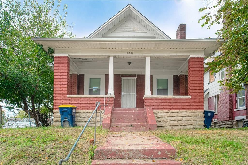 Photo 10 of 26 - 3238 Wabash Avenue, Kansas City, MO 64109
