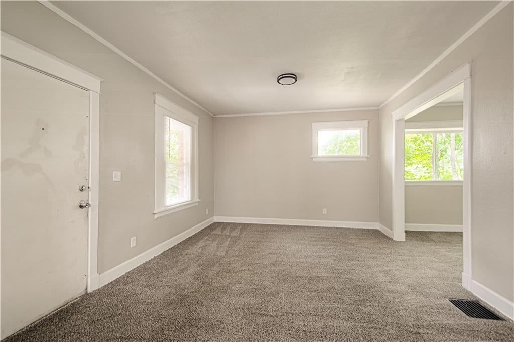 Photo 12 of 26 - 3238 Wabash Avenue, Kansas City, MO 64109