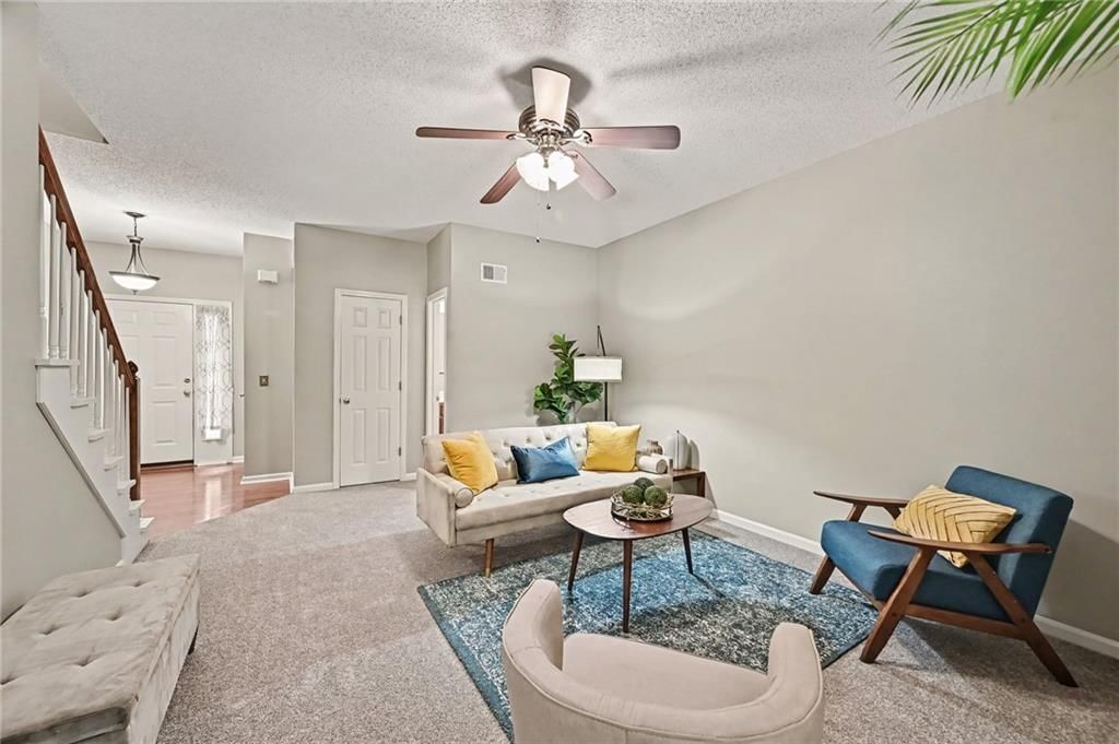 Carpet at 7313 McCoy Street, Shawnee, KS 66227