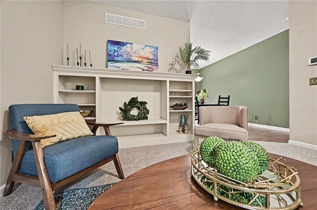 Photo 7 of 27 - 7313 McCoy Street, Shawnee, KS 66227