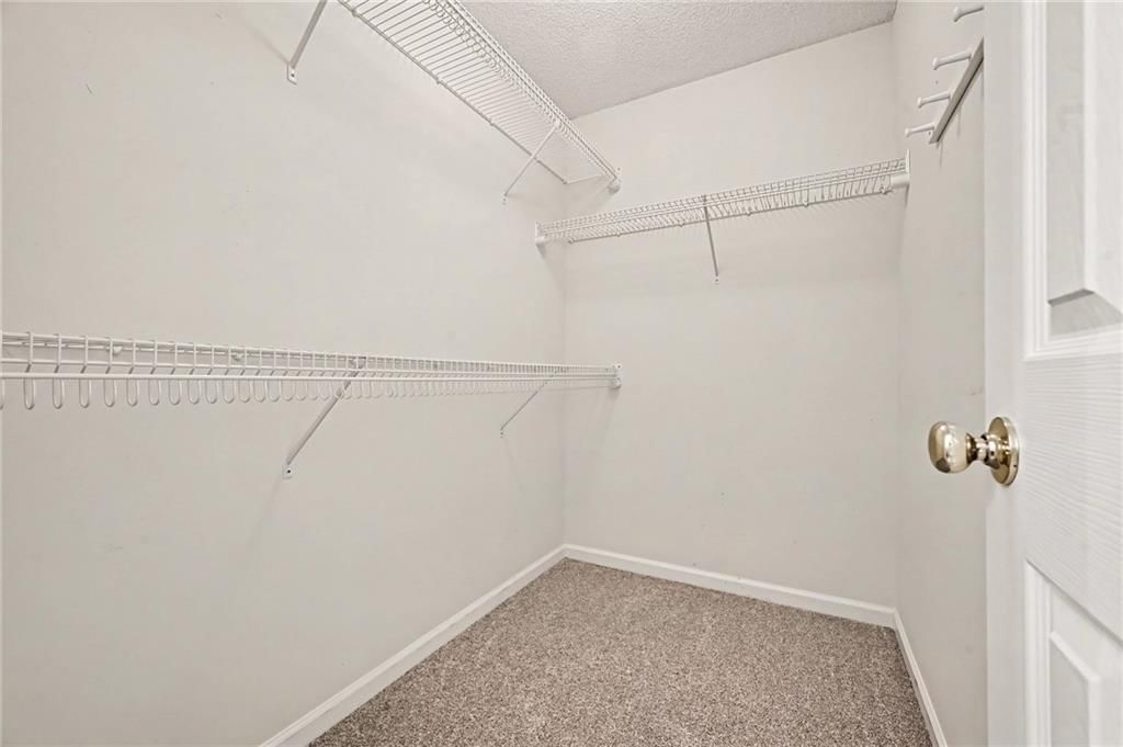 Photo 16 of 27 - 7313 McCoy Street, Shawnee, KS 66227