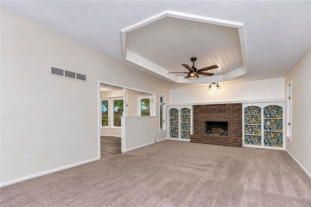 1204 SE 6th Street, Lee's Summit, MO: listing photo 3