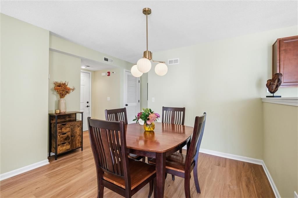 Photo 10 of 18 - 5610 NE 80th Terrace #2B, Kansas City, MO 64119