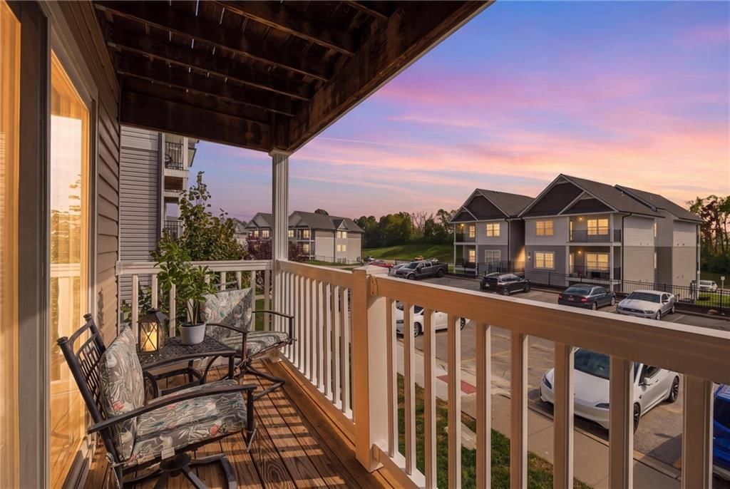 Photo 6 of 18 - 5610 NE 80th Terrace #2B, Kansas City, MO 64119