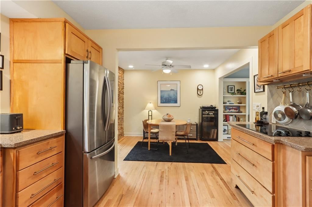 Photo 9 of 22 - 4107 E 107th Terrace, Kansas City, MO 64137
