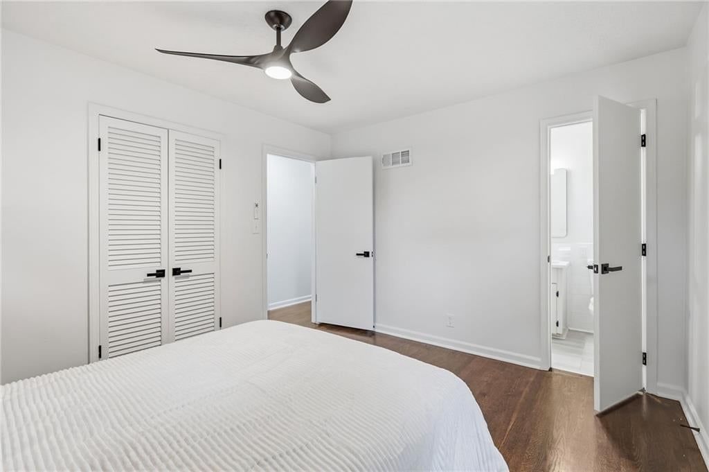 Photo 18 of 33 - 5008 Spring Street, Kansas City, MO 64133