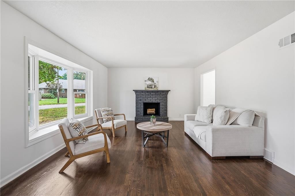 5008 Spring Street, Kansas City, MO: listing photo 2