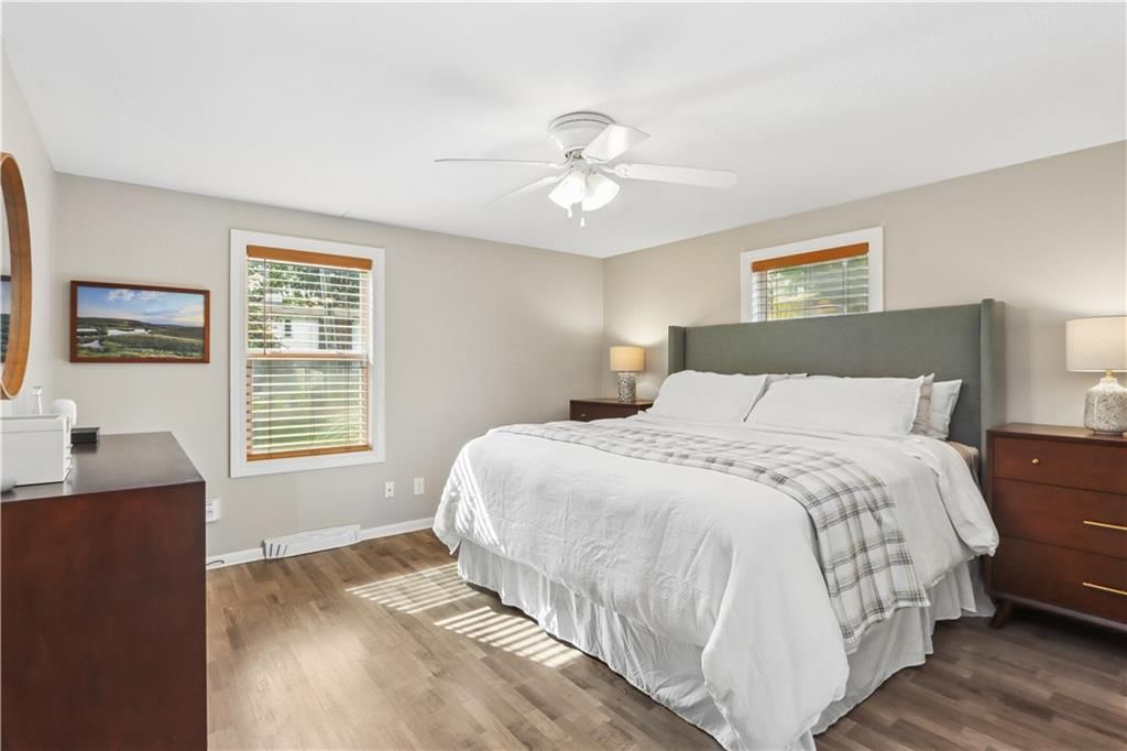 Photo 15 of 24 - 10921 W 64th Terrace, Shawnee, KS 66203