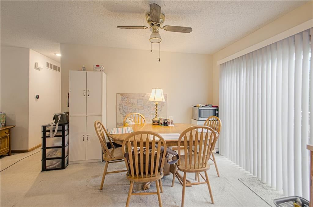 Photo 9 of 23 - 612 E 3rd Street, Edgerton, KS 66021