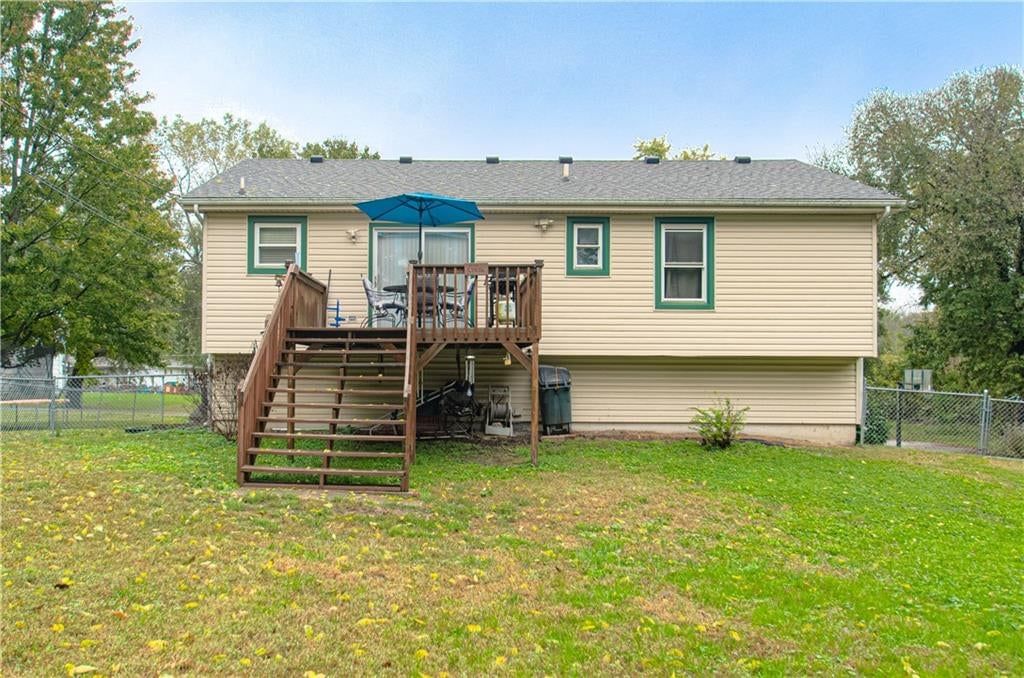 Photo 23 of 23 - 612 E 3rd Street, Edgerton, KS 66021
