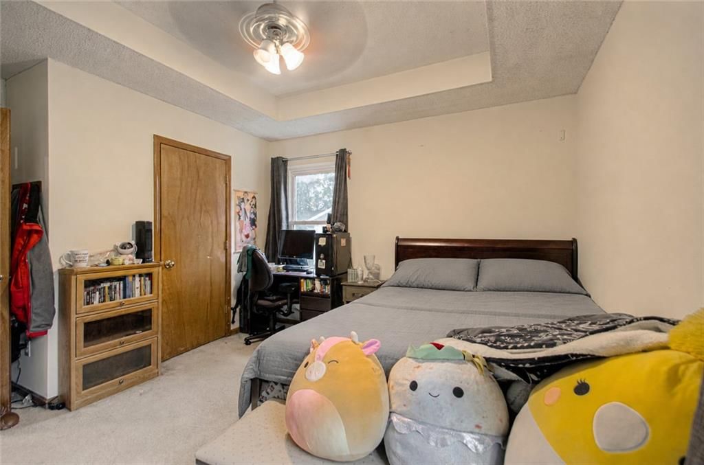 Photo 12 of 23 - 612 E 3rd Street, Edgerton, KS 66021