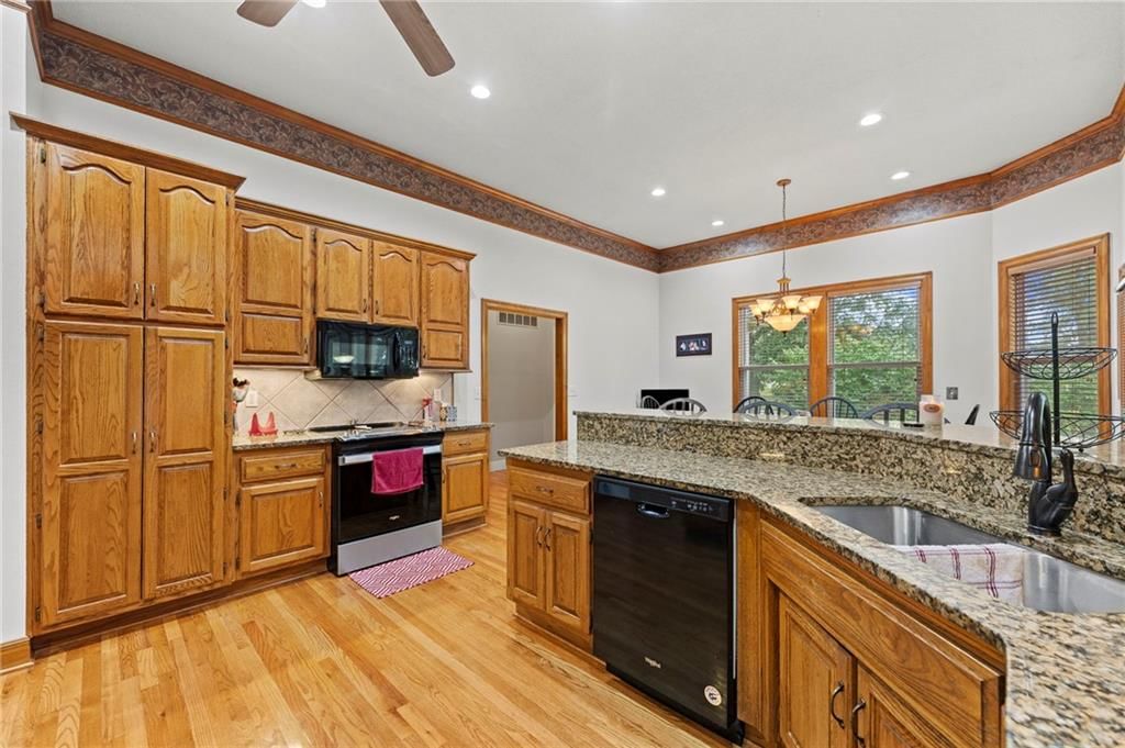 Photo 12 of 56 - 29483 Masters Court, Louisburg, KS 66053