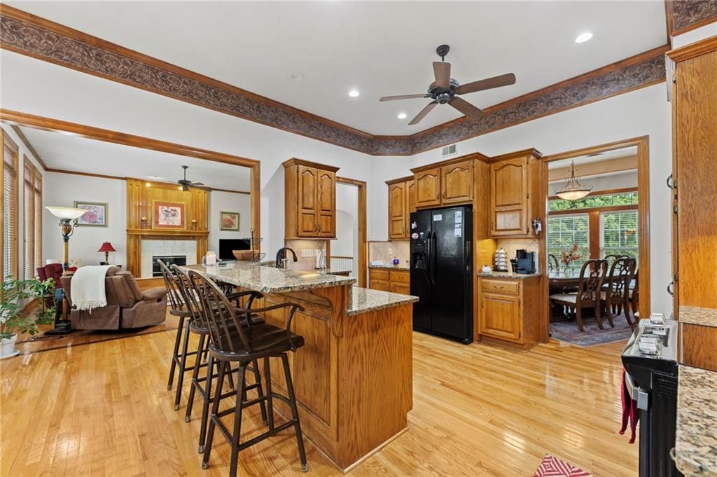Photo 14 of 56 - 29483 Masters Court, Louisburg, KS 66053