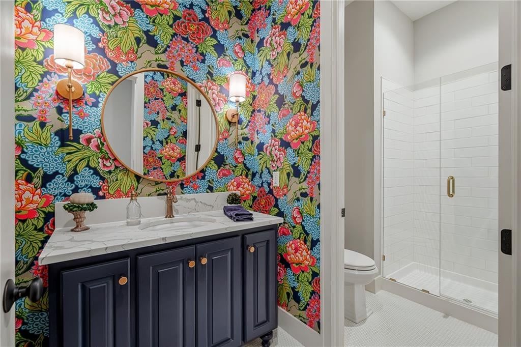 Photo 14 of 53 - 2181 W 89th Place, Leawood, KS 66206