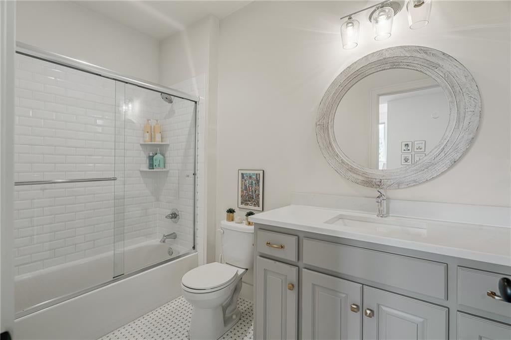 Photo 33 of 53 - 2181 W 89th Place, Leawood, KS 66206